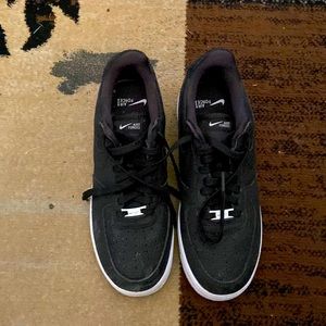 Mens black Air Force 1